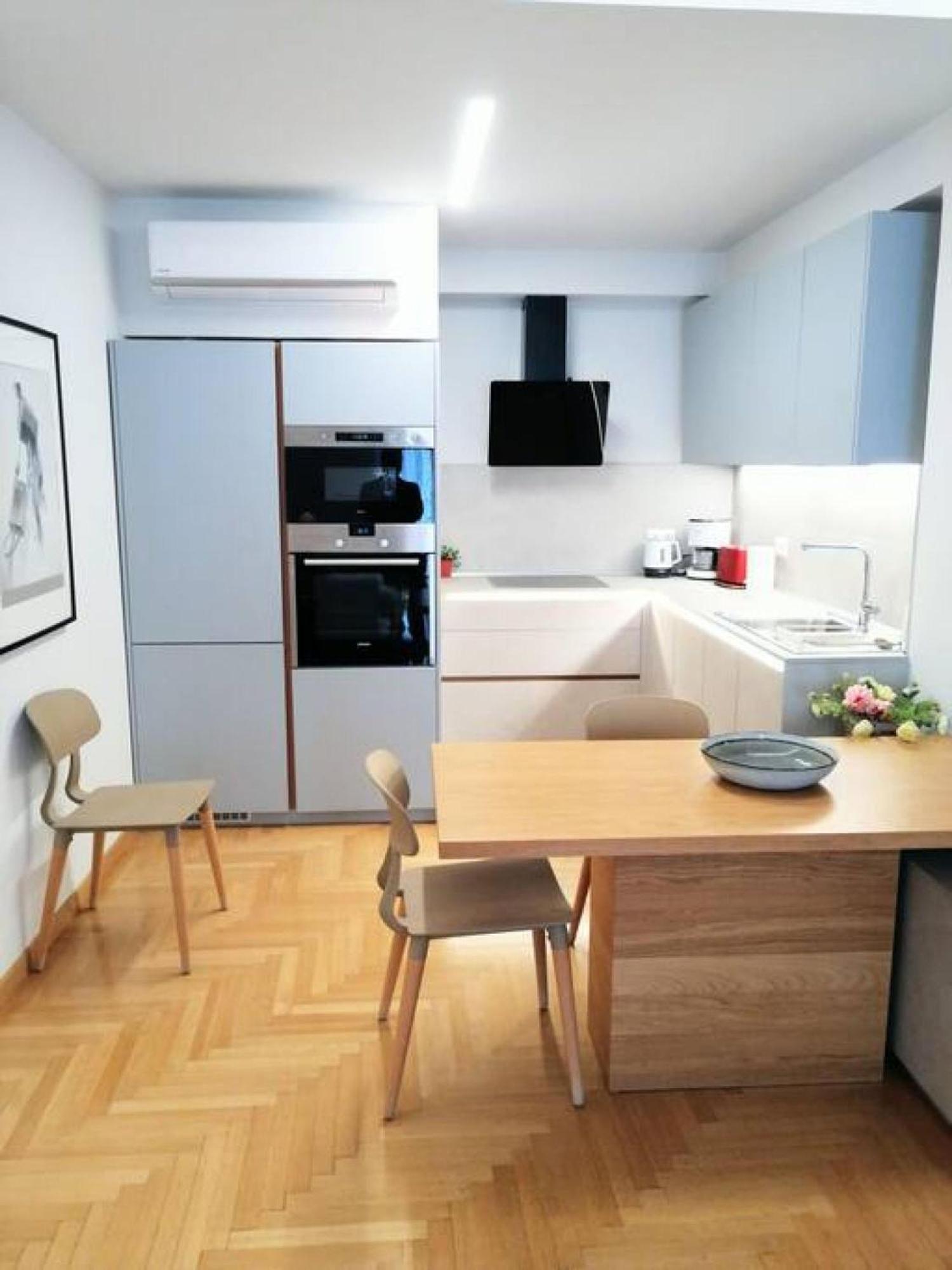 Elegant Apartment In Acropolis أثينا المظهر الخارجي الصورة