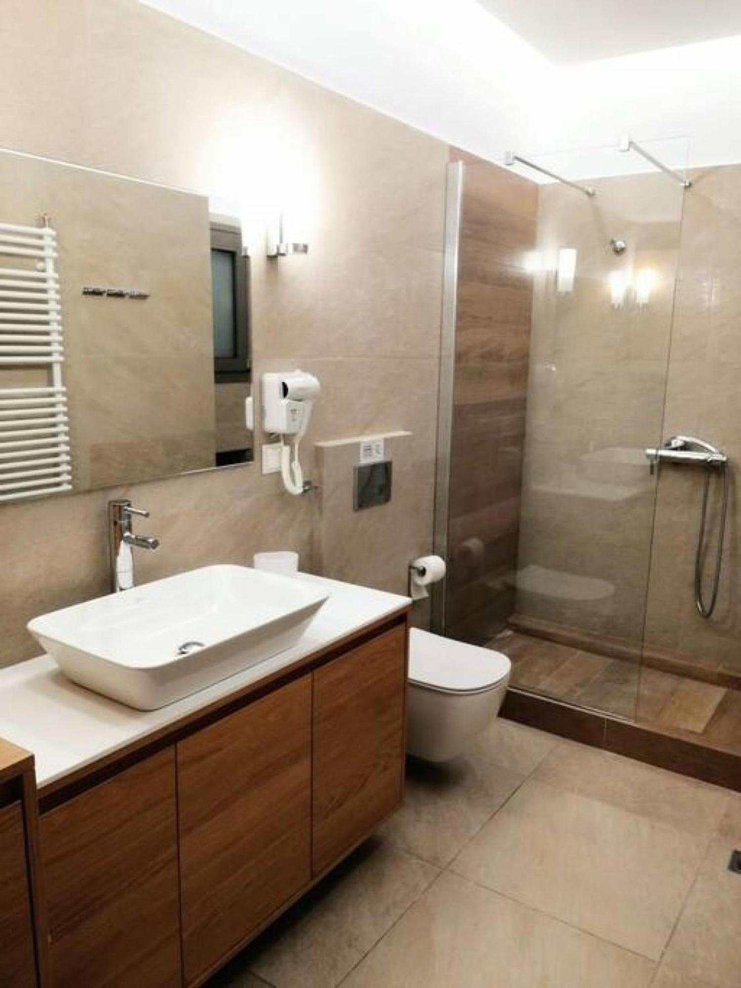Elegant Apartment In Acropolis أثينا المظهر الخارجي الصورة